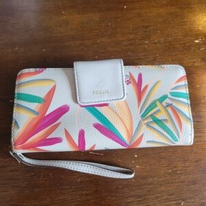 Fossil Tropical Print Bifold Wristlet Wallet Gold Hardware MSRP $90 Leather